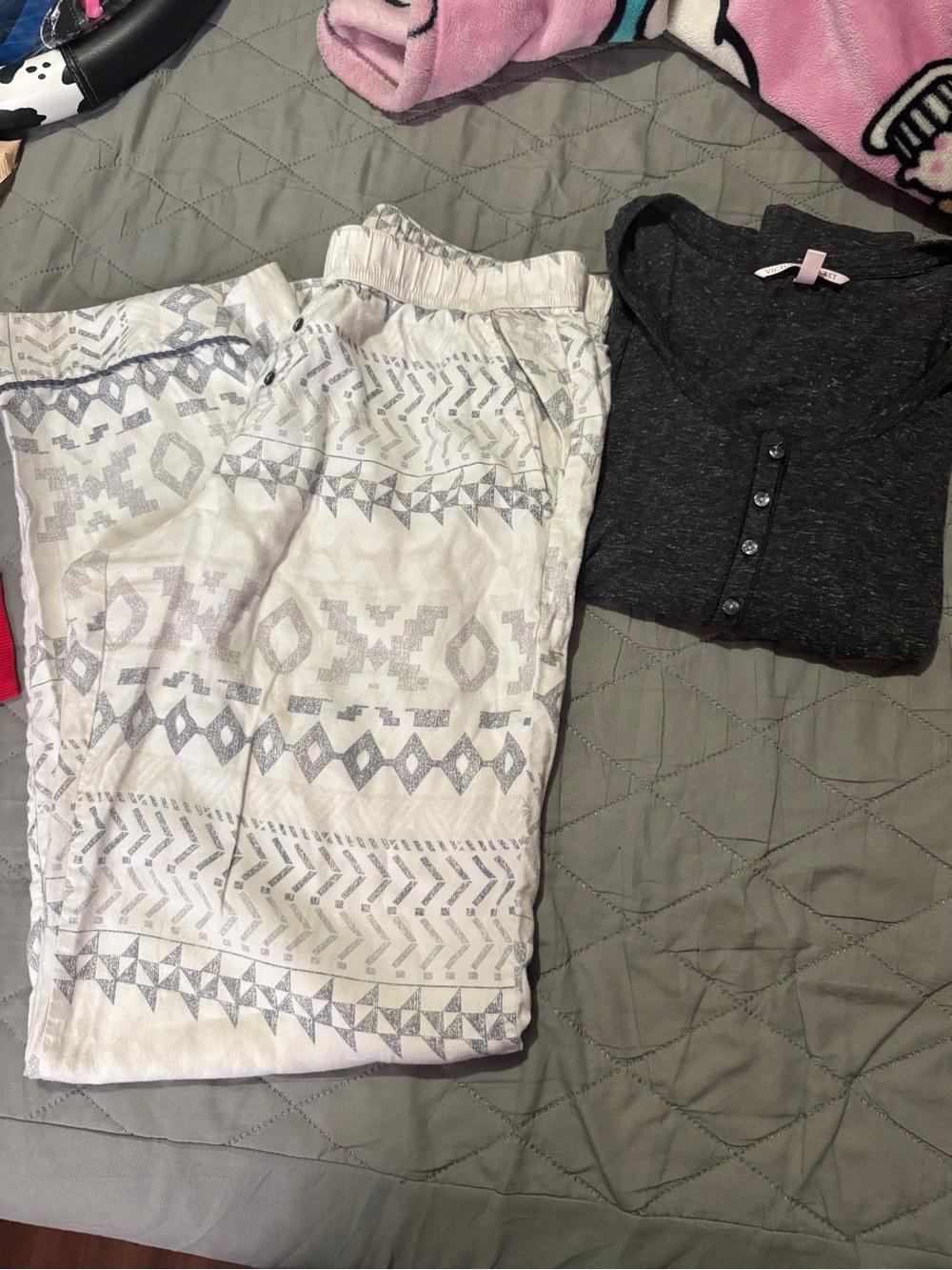 Victoria's Secret Charcoal Gray Henley Sleep Top